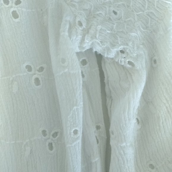 Boho Off-the-Shoulder Airy Blouse - Picture 3 of 3